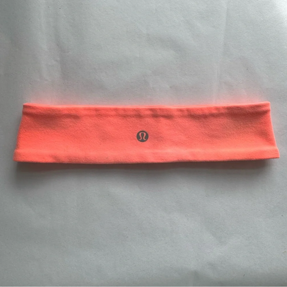 Lululemon Fly Away Tamer Headband II Poppy Coral Luxtreme Lycra Sweat Wicking